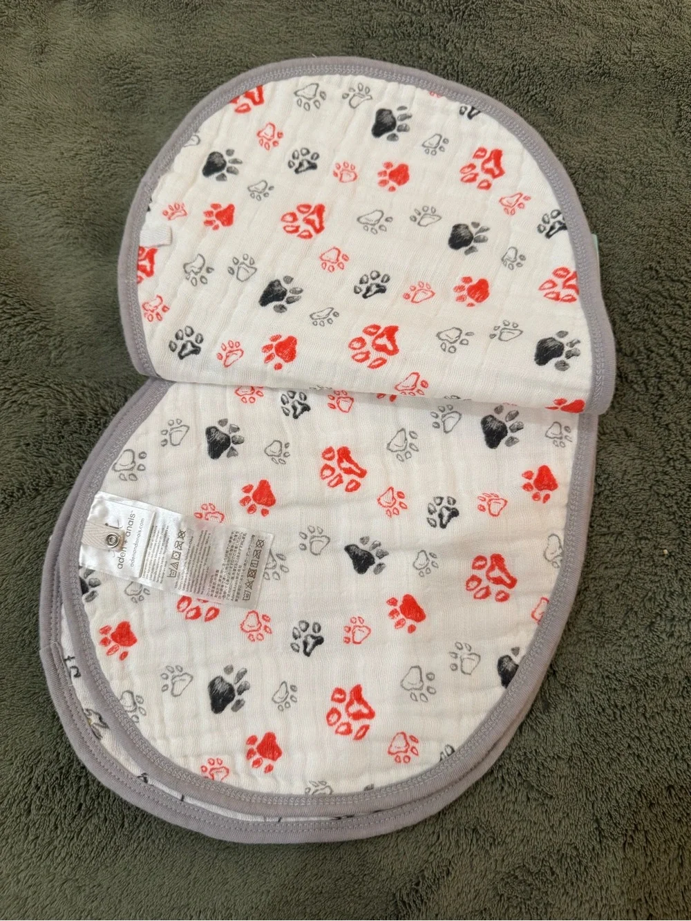 🐶 aden + anais 2 pack muslin burpy bibs, NEW